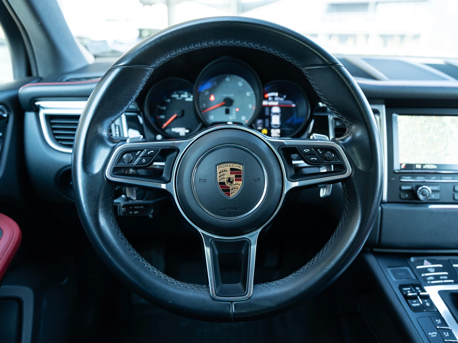 Porsche Macan S, снимка 9 - Автомобили и джипове - 53878852