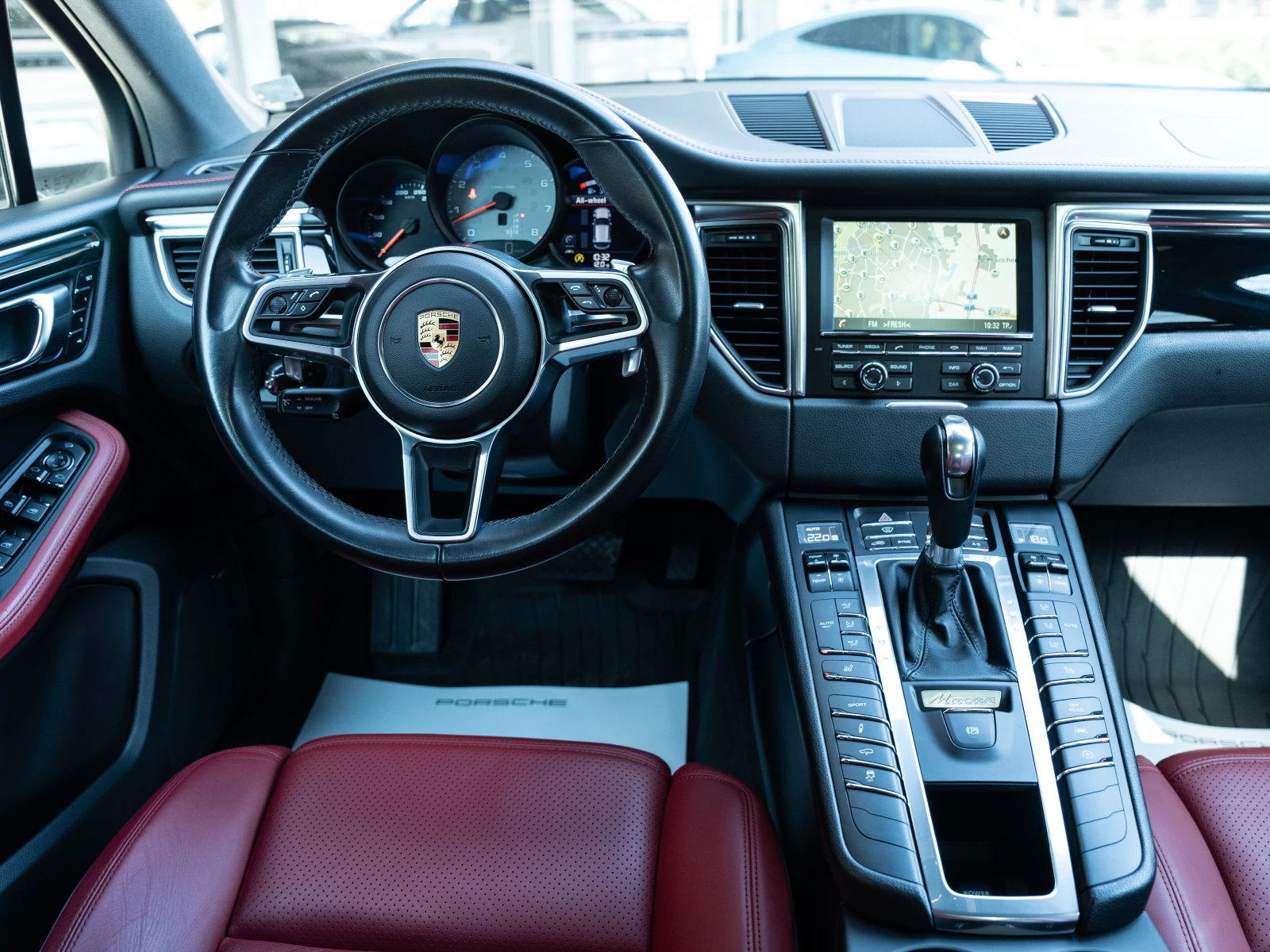 Porsche Macan S, снимка 8 - Автомобили и джипове - 53878852