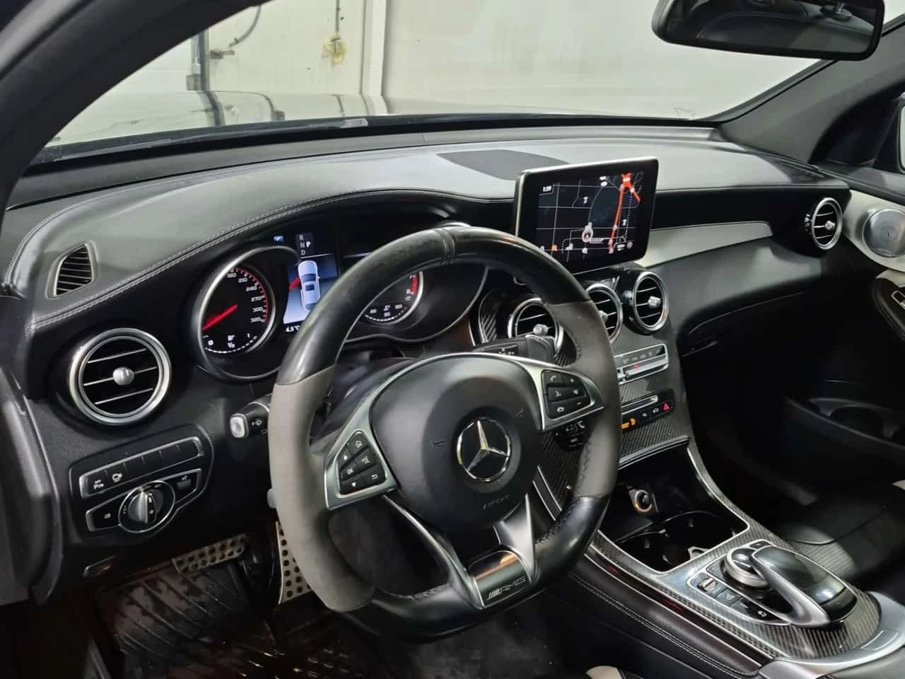 Mercedes-Benz GLC 63 AMG COUPE | PANO | 360 | KEYLESS | ПОДГРЕВИ, снимка 10 - Автомобили и джипове - 53968311
