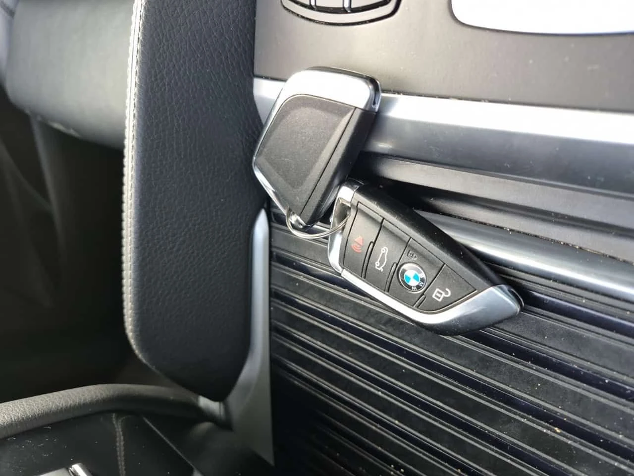 BMW X6 * XDRIVE35I * CARFAX * 2 ����� * ��������� * H/K | Mobile.bg � ����������� 8