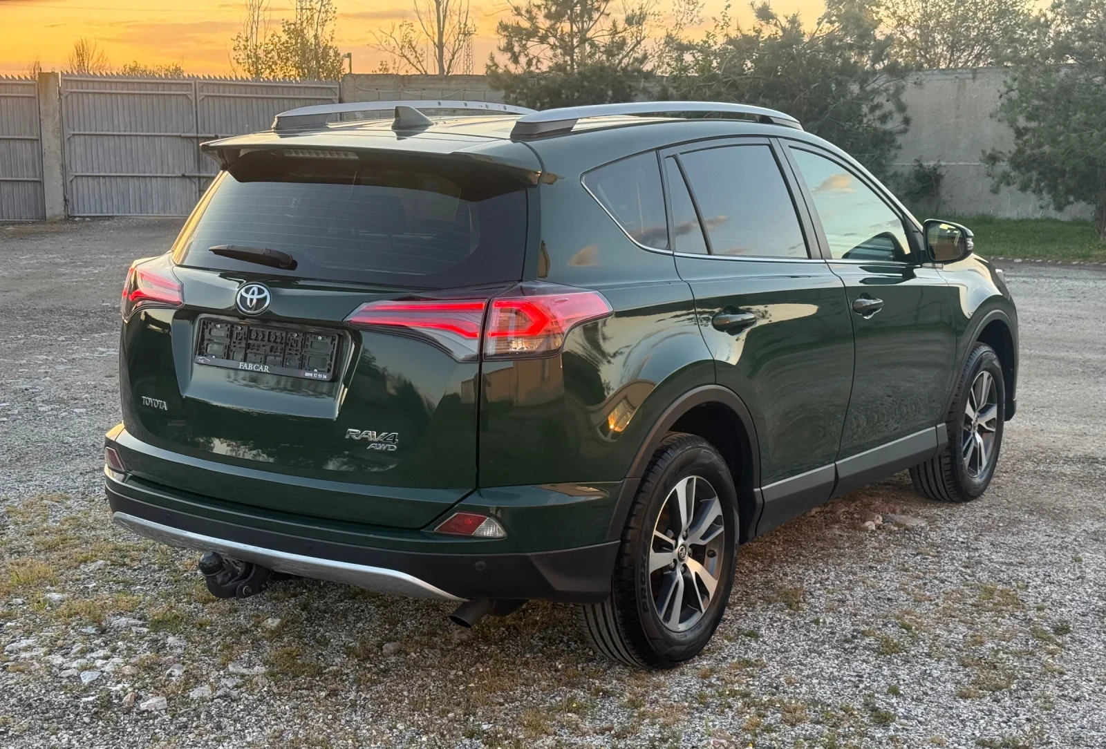 Toyota Rav4 AWD 2.0 VVT-i Dynamic Aut 5D �������� | Mobile.bg � ����������� 3
