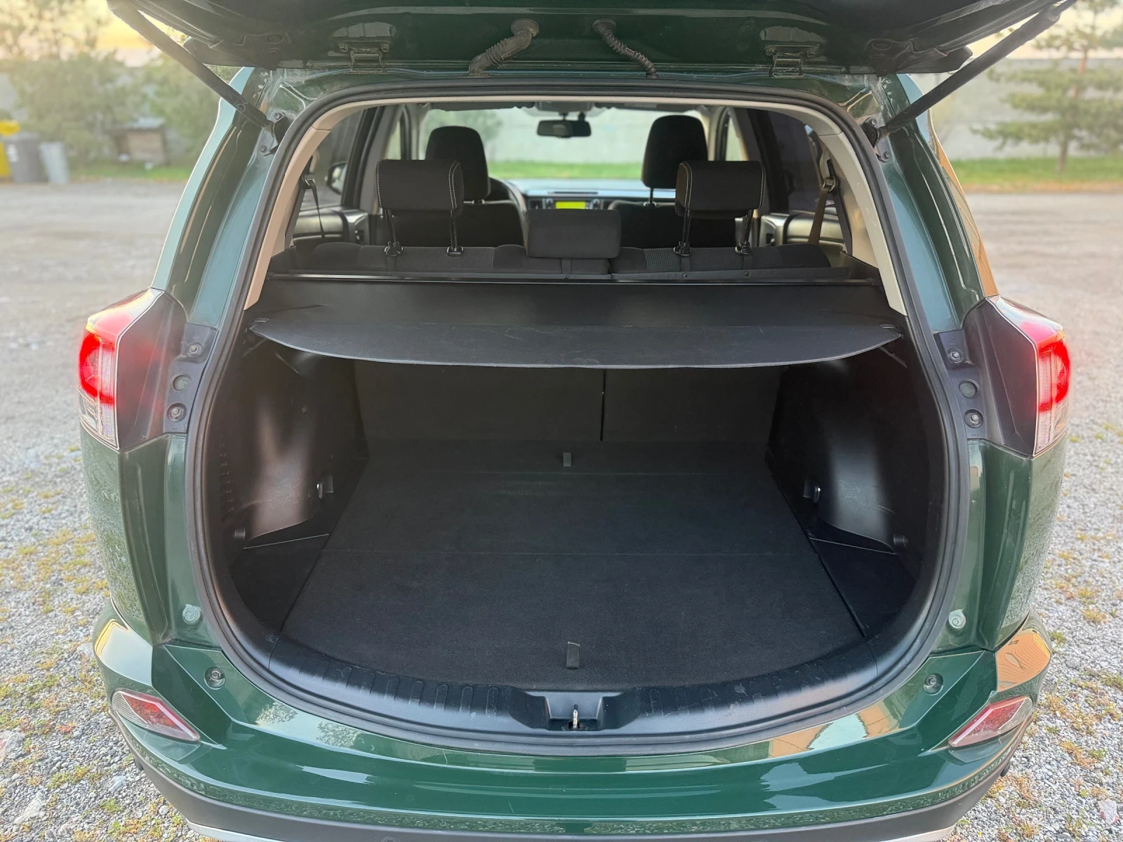 Toyota Rav4 AWD 2.0 VVT-i Dynamic Aut 5D �������� | Mobile.bg � ����������� 10