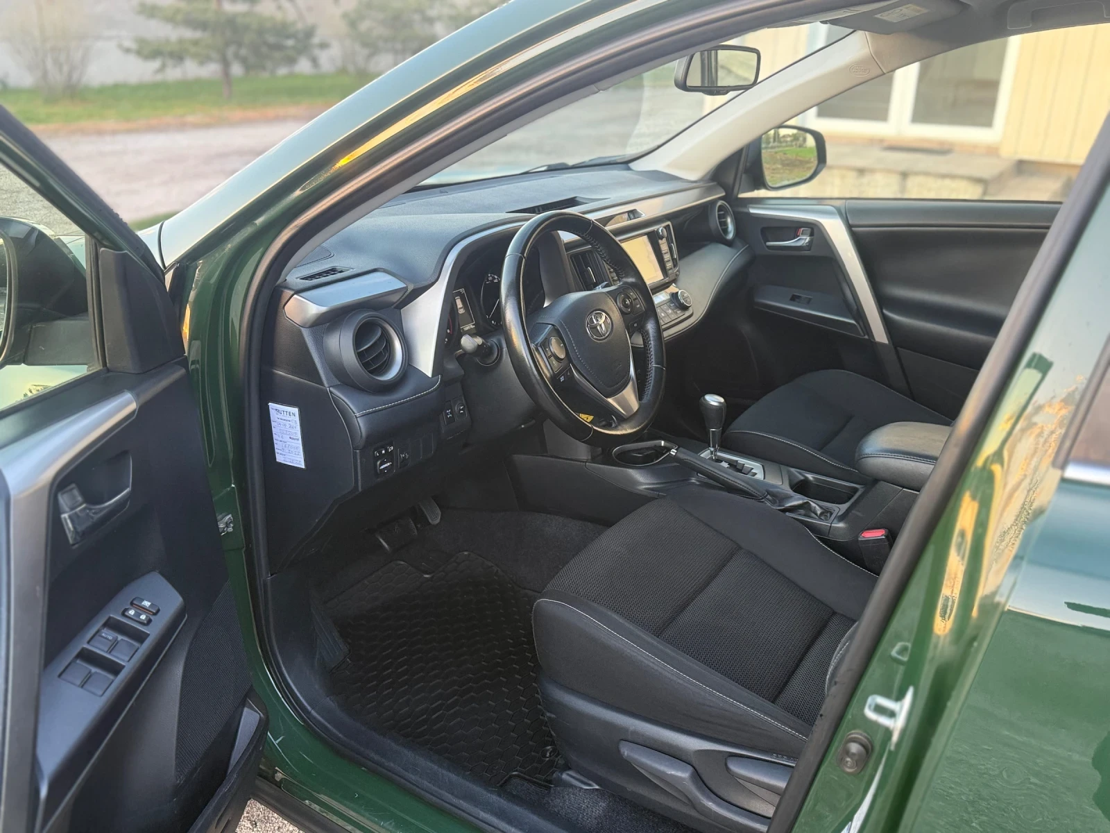 Toyota Rav4 AWD 2.0 VVT-i Dynamic Aut 5D �������� | Mobile.bg � ����������� 5
