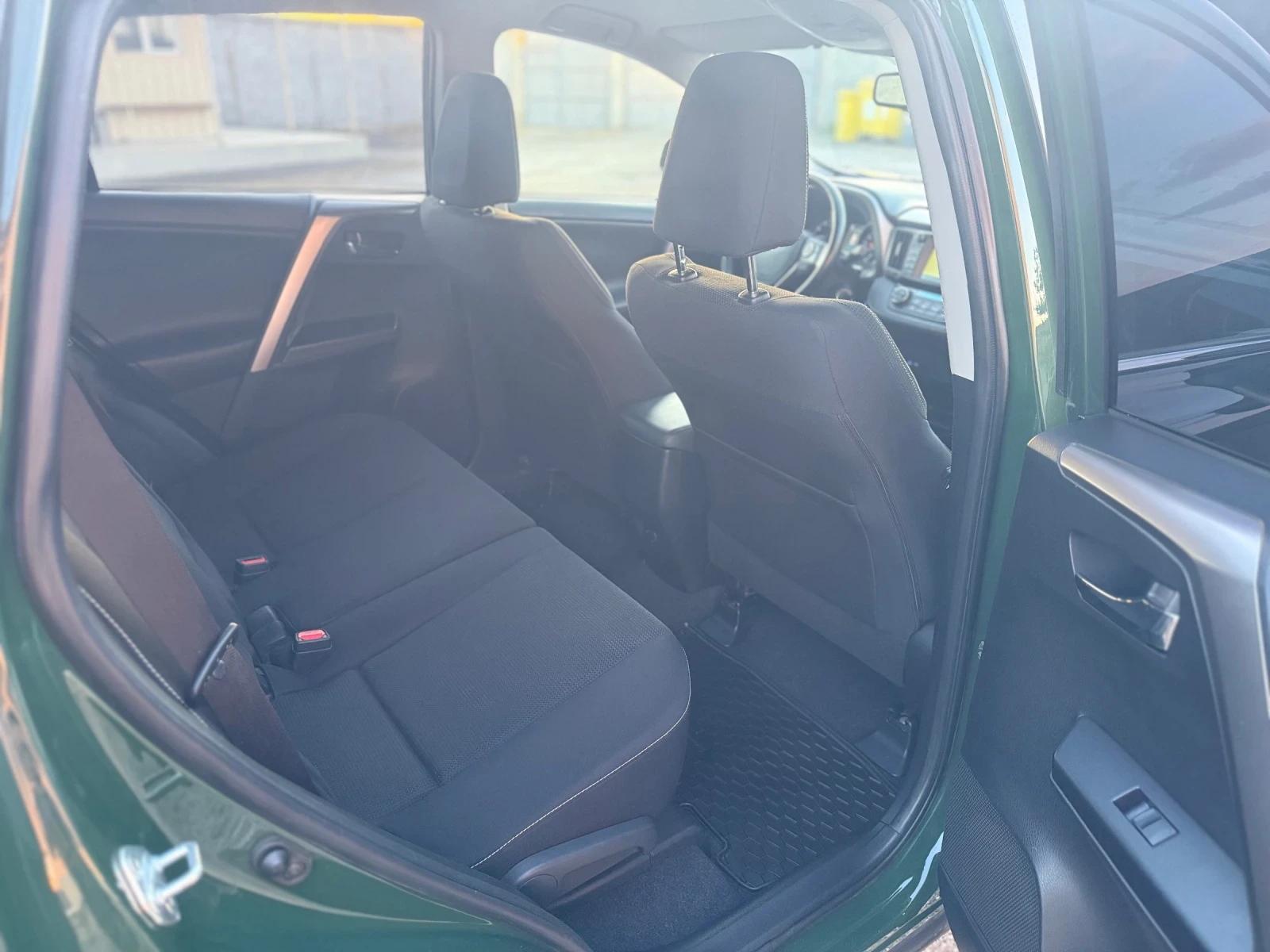 Toyota Rav4 AWD 2.0 VVT-i Dynamic Aut 5D �������� | Mobile.bg � ����������� 14
