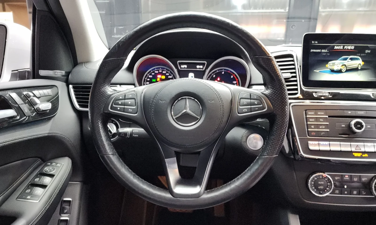 Mercedes-Benz GLS 350 4MATC, Distronic, HeadUP, Обдух., Панорама, 360-к., снимка 11 - Автомобили и джипове - 54750149