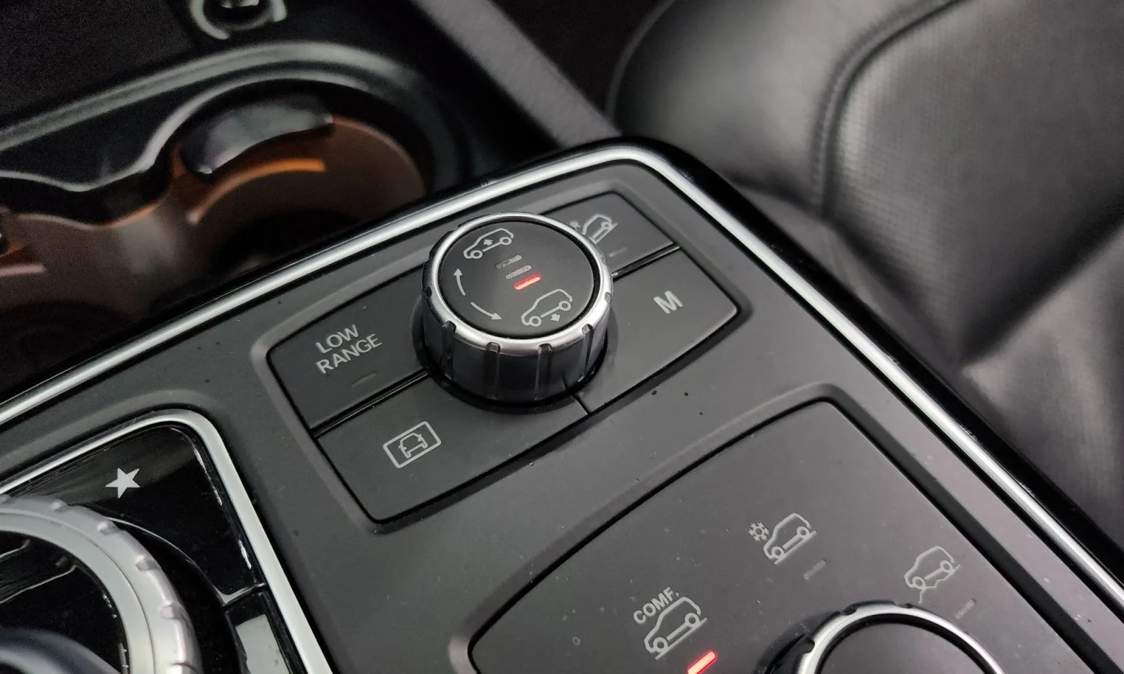 Mercedes-Benz GLS 350 4MATC, Distronic, HeadUP, Обдух., Панорама, 360-к., снимка 15 - Автомобили и джипове - 54750149