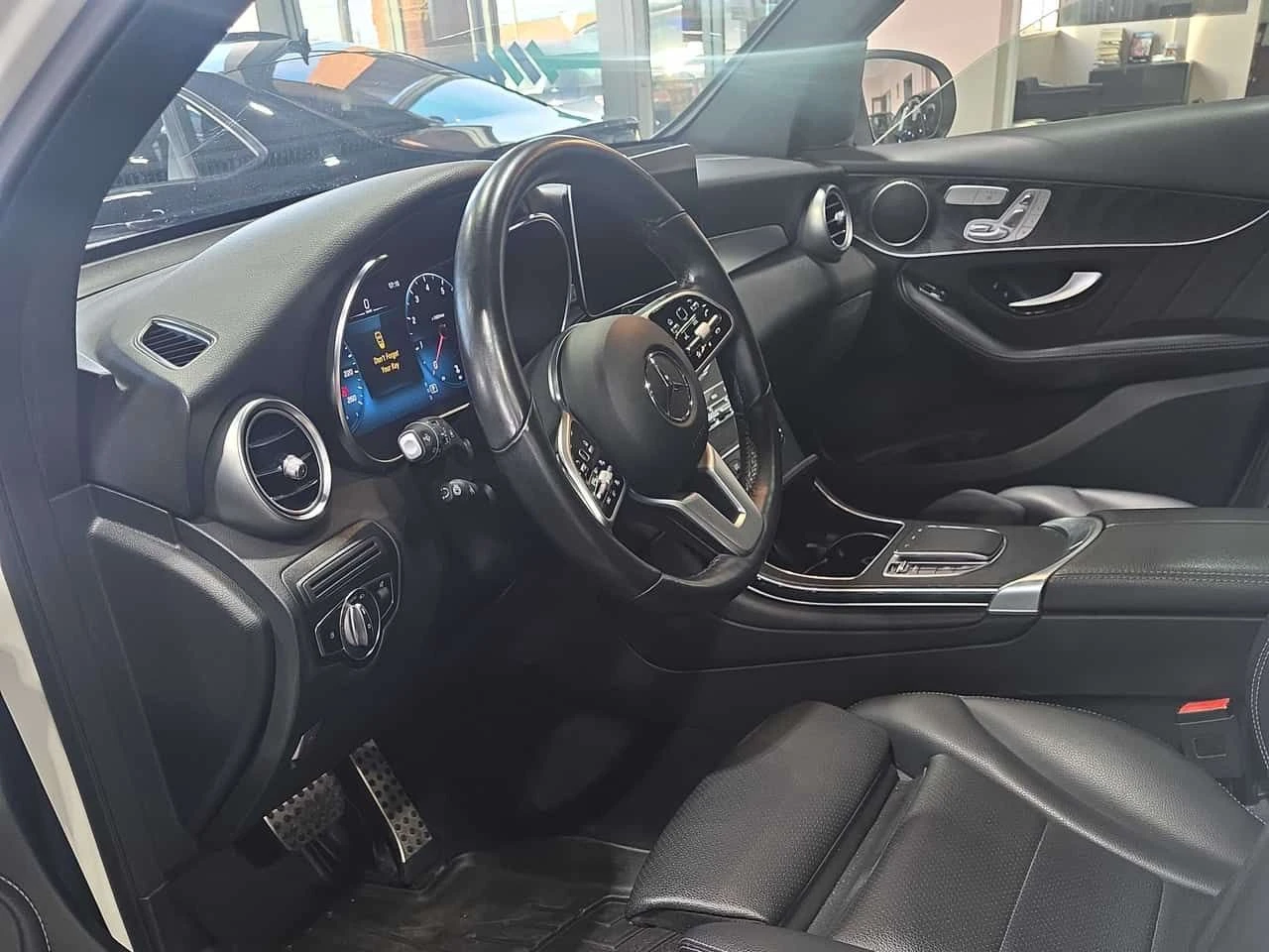 Mercedes-Benz GLC 300 4MATIC/ПАНОРАМА/ПОДГРЕВИ, снимка 7 - Автомобили и джипове - 54759262