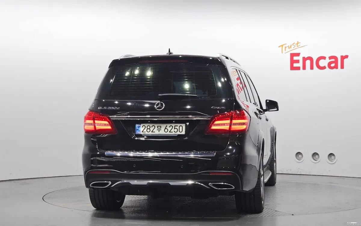 Mercedes-Benz GLS 350 3.0 GLS350d 4MATIC, Distronic, Обдух, 360-cam, TV, снимка 4 - Автомобили и джипове - 54776801