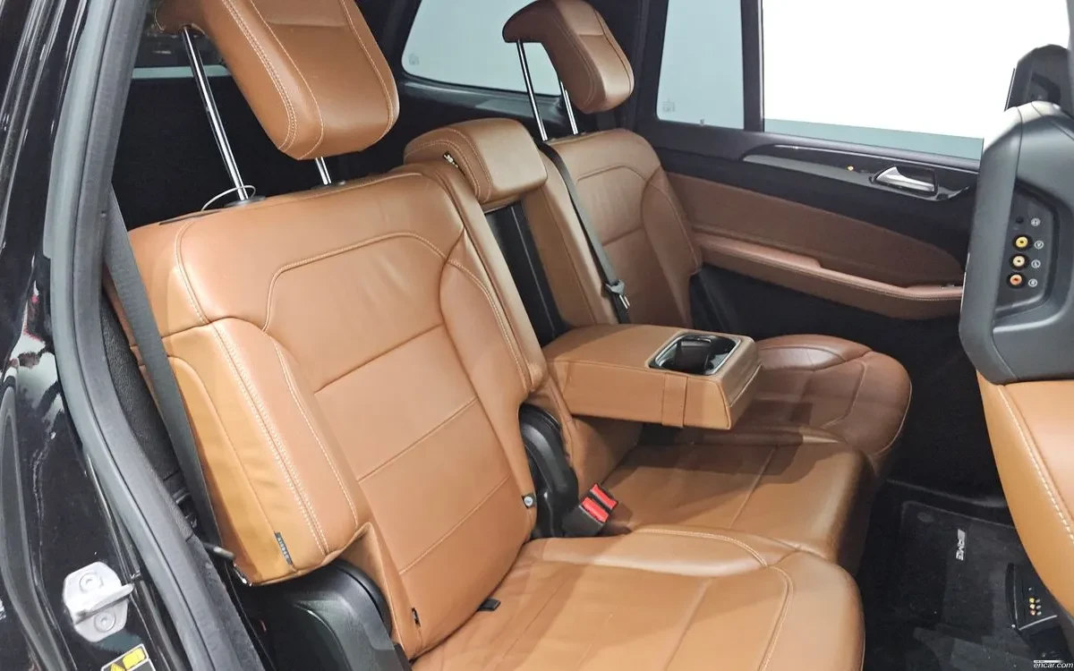 Mercedes-Benz GLS 350 3.0 GLS350d 4MATIC, Distronic, Обдух, 360-cam, TV, снимка 10 - Автомобили и джипове - 54776801