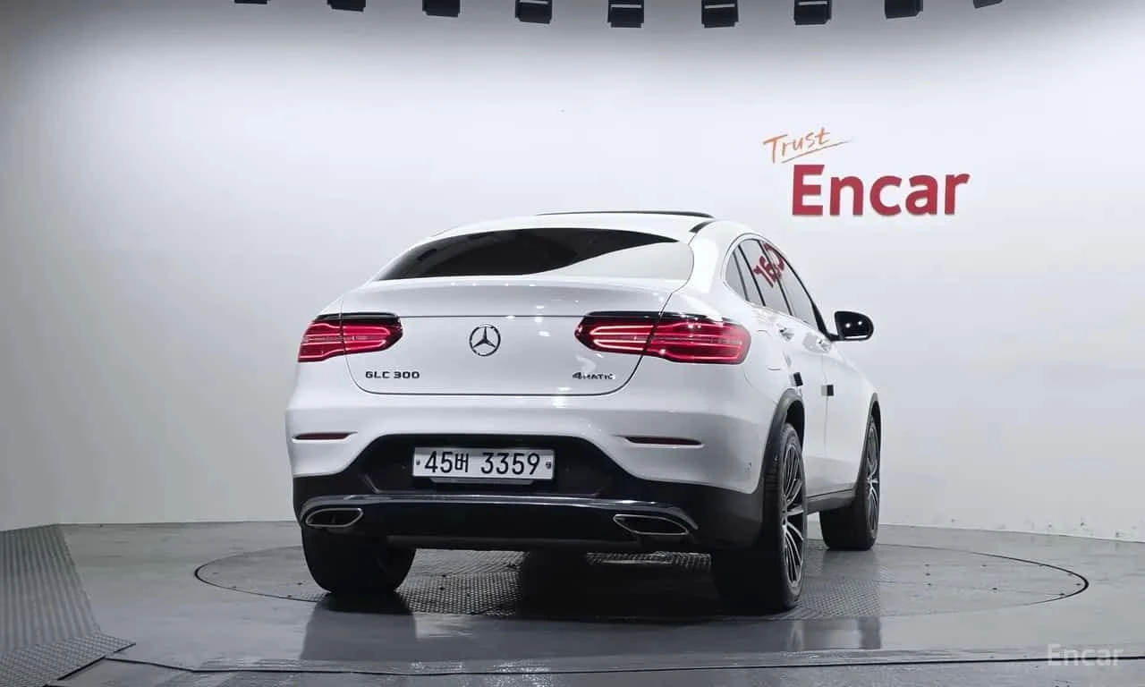 Mercedes-Benz GLC * GLC300 4MATIC AMG Line Coupe * ЦЕНА ДО БГ, снимка 4 - Автомобили и джипове - 55606709