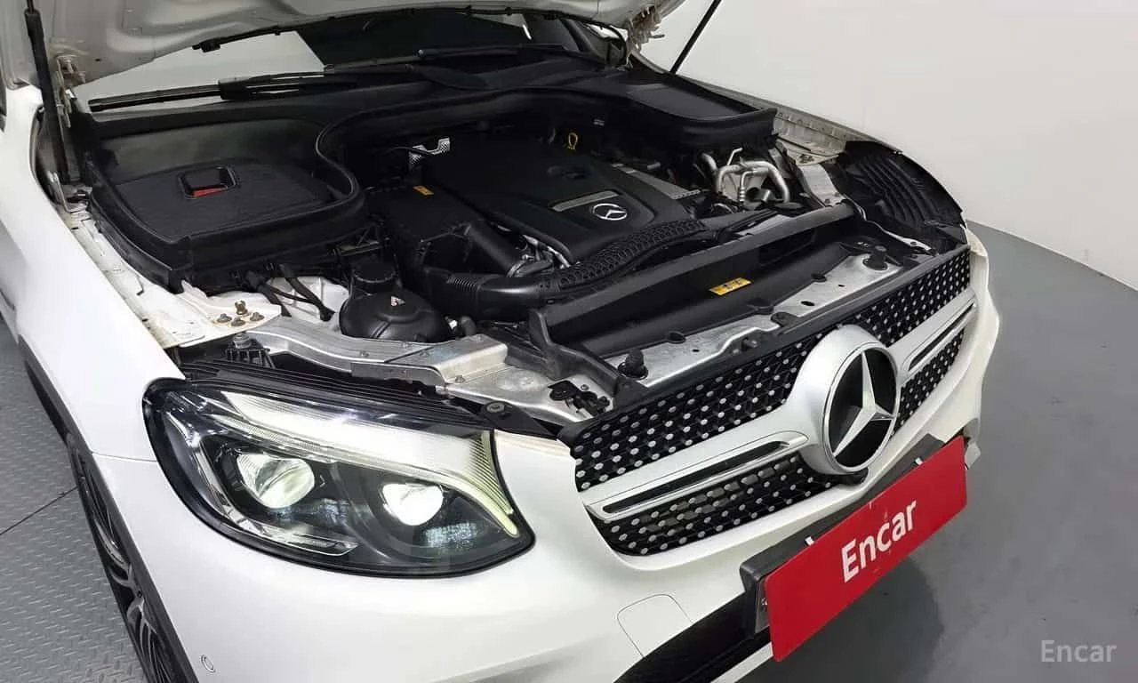 Mercedes-Benz GLC * GLC300 4MATIC AMG Line Coupe * ЦЕНА ДО БГ, снимка 17 - Автомобили и джипове - 55606709