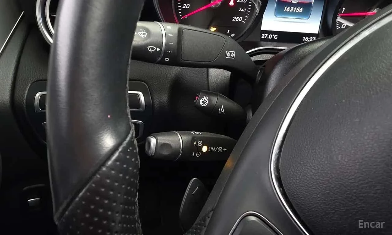 Mercedes-Benz GLC * GLC300 4MATIC AMG Line Coupe * ЦЕНА ДО БГ, снимка 10 - Автомобили и джипове - 55606709