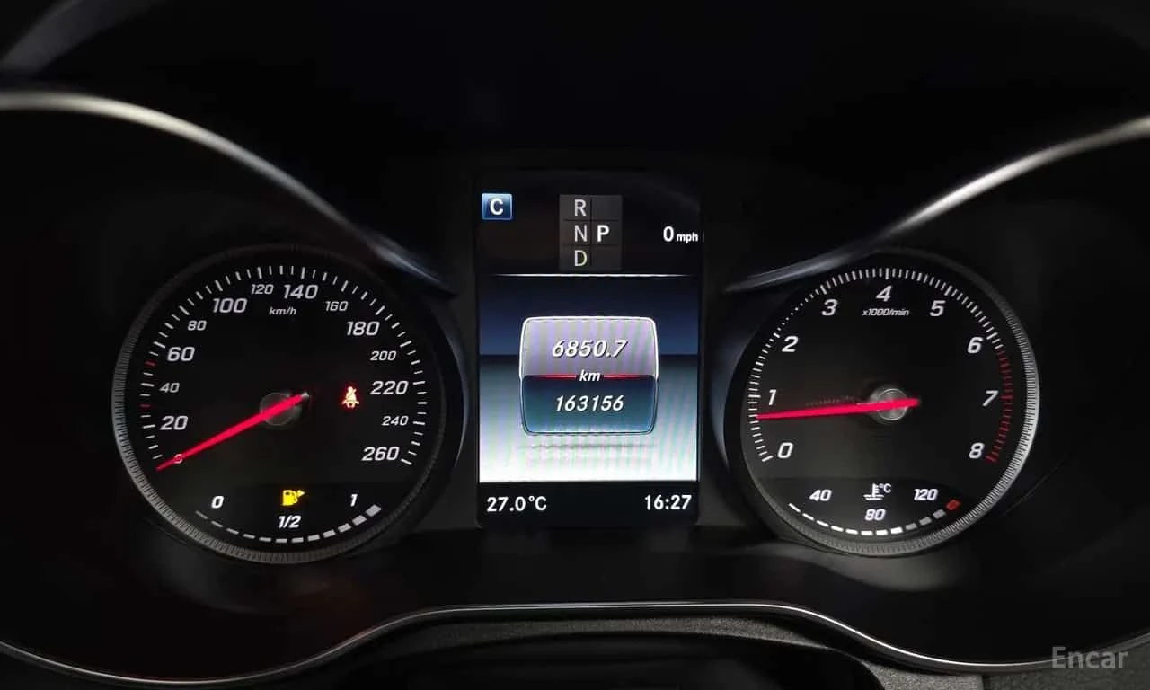 Mercedes-Benz GLC * GLC300 4MATIC AMG Line Coupe * ЦЕНА ДО БГ, снимка 8 - Автомобили и джипове - 55606709