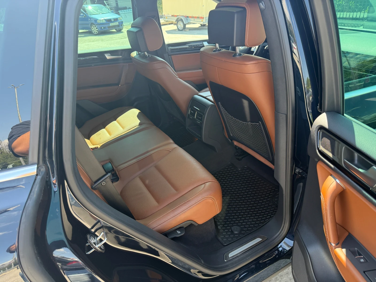 VW Touareg V6 TDI, снимка 10 - Автомобили и джипове - 55843825