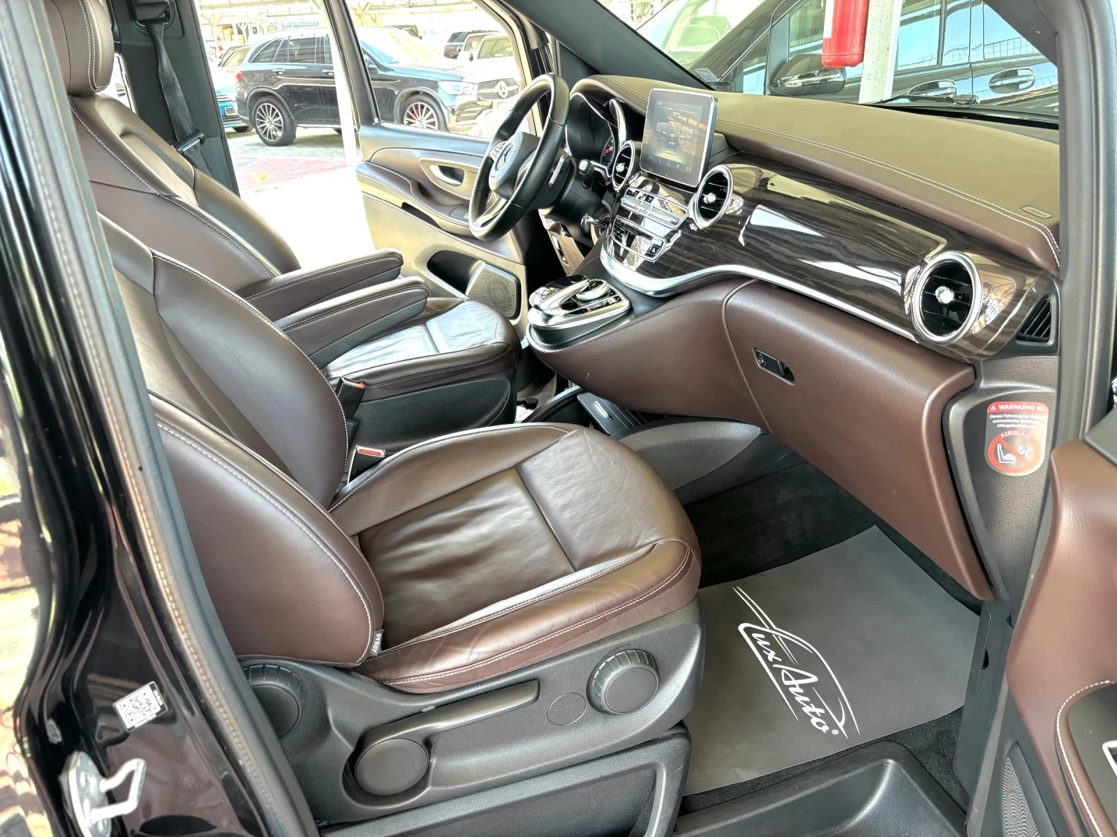 Mercedes-Benz V 250 DESIGNO EDITION#EXTRA LONG#DISTR#360* CAM - изображение 9