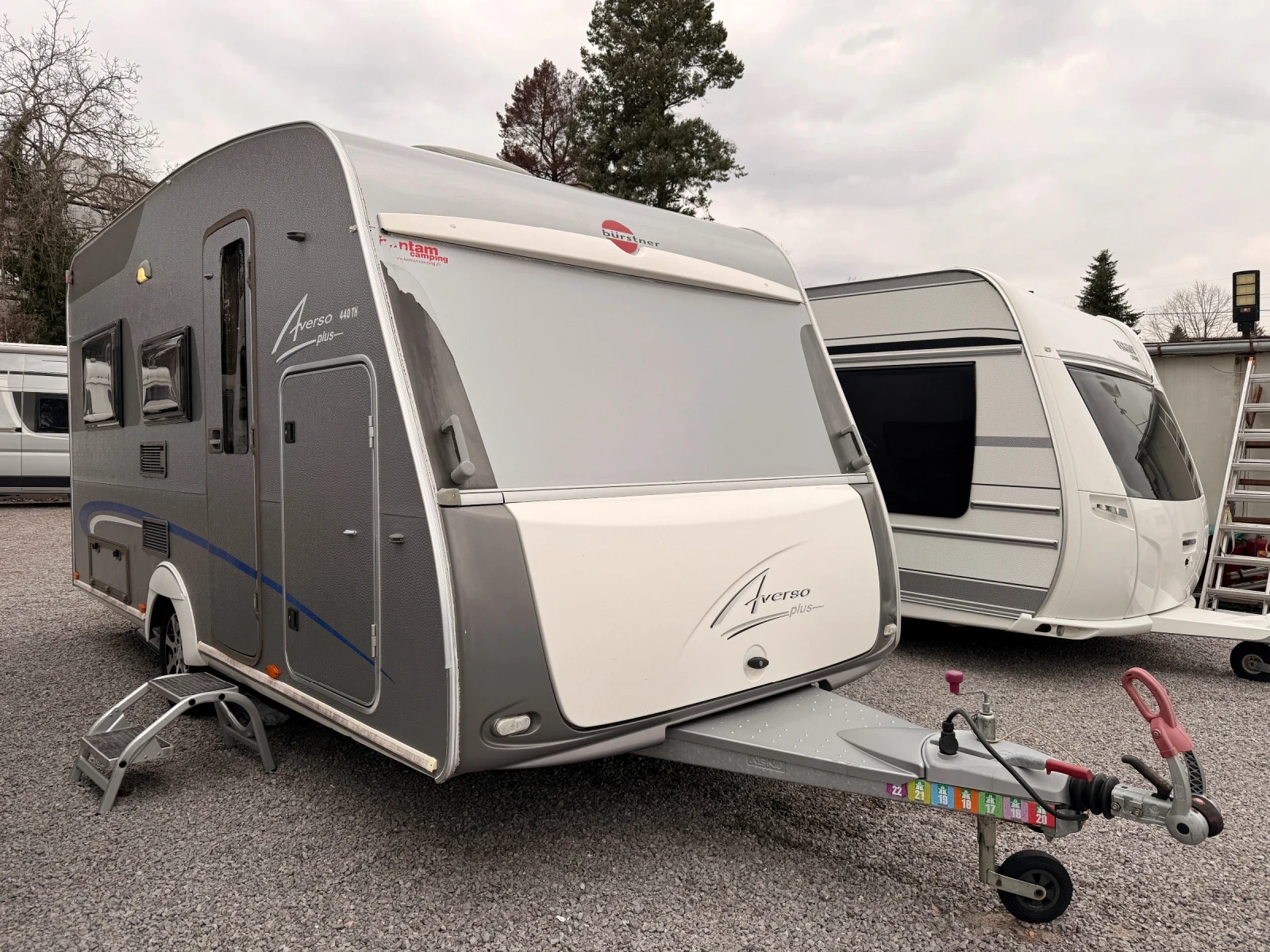 Каравана Burstner Averso 440TK, снимка 2 - Каравани и кемпери - 53916656