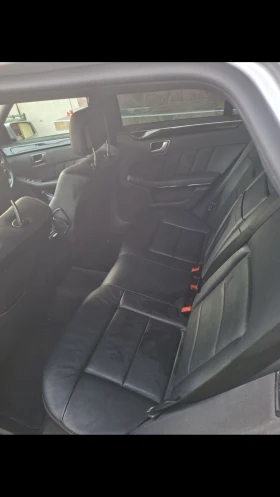 Mercedes-Benz E 220, снимка 14