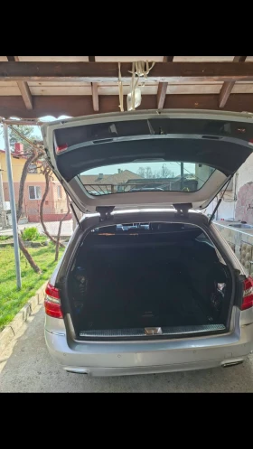 Mercedes-Benz E 220, снимка 10