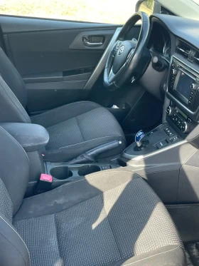 Toyota Auris, снимка 8