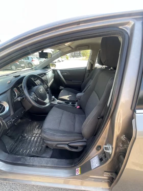 Toyota Auris, снимка 17