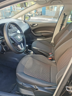 Seat Ibiza, снимка 6 - Автомобили и джипове - 44673934