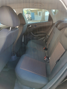 Seat Ibiza, снимка 9 - Автомобили и джипове - 44673934