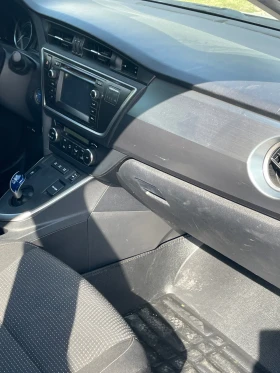 Toyota Auris - 9300 € - 48943284 9