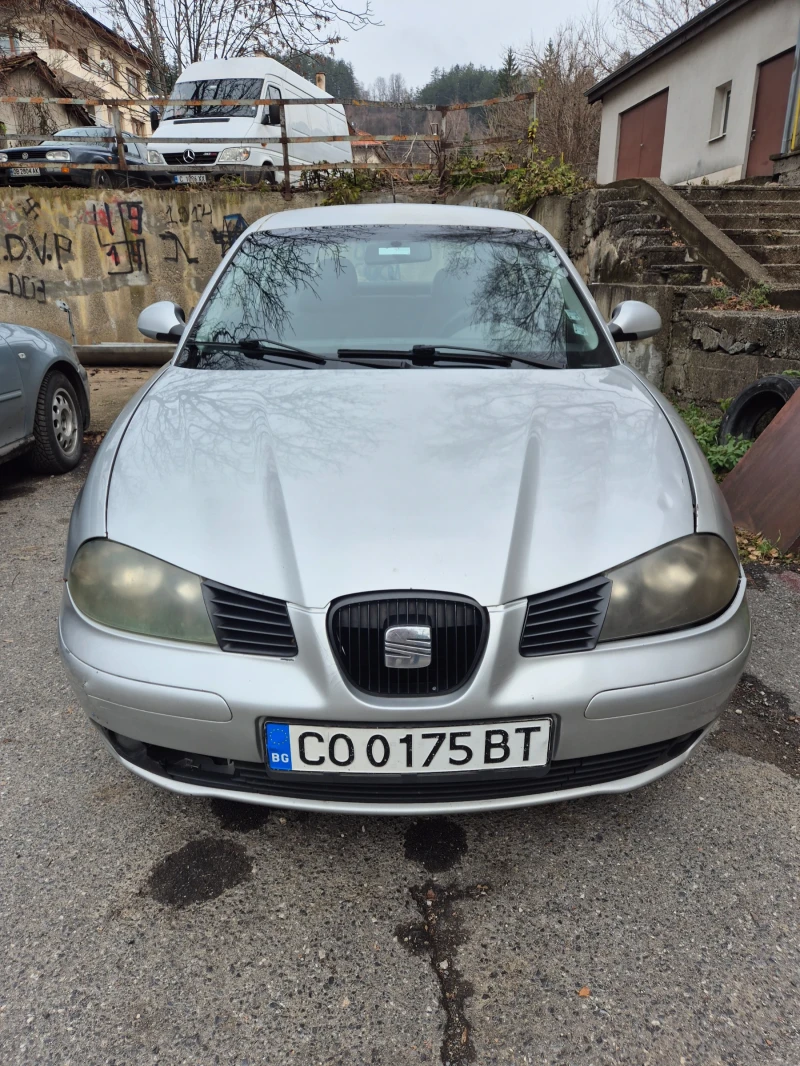 Seat Ibiza, снимка 1 - Автомобили и джипове - 48248830