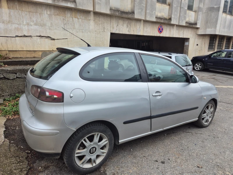 Seat Ibiza, снимка 6 - Автомобили и джипове - 48248830