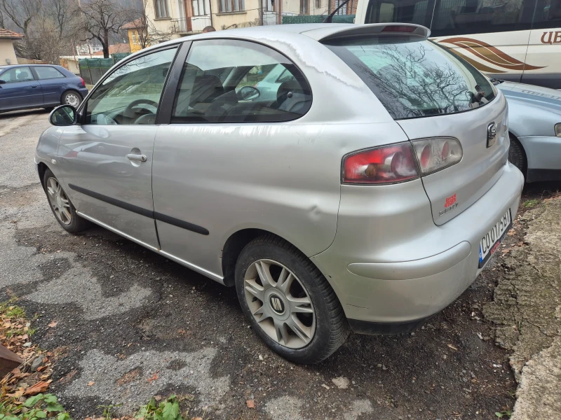 Seat Ibiza, снимка 7 - Автомобили и джипове - 48248830