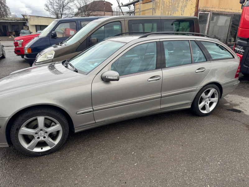 Mercedes-Benz C 320, снимка 15 - Автомобили и джипове - 48299772