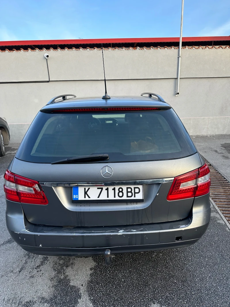 Mercedes-Benz E 200, снимка 7 - Автомобили и джипове - 49605049