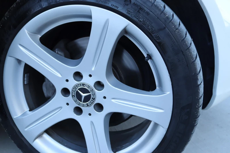 Mercedes-Benz CLS 320 БЯЛА ПЕРЛА* Подгрев/Обдухване* NAVI* , снимка 17 - Автомобили и джипове - 52003810