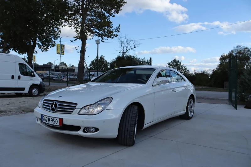 Mercedes-Benz CLS 320 БЯЛА ПЕРЛА* Подгрев/Обдухване* NAVI* , снимка 4 - Автомобили и джипове - 52003810