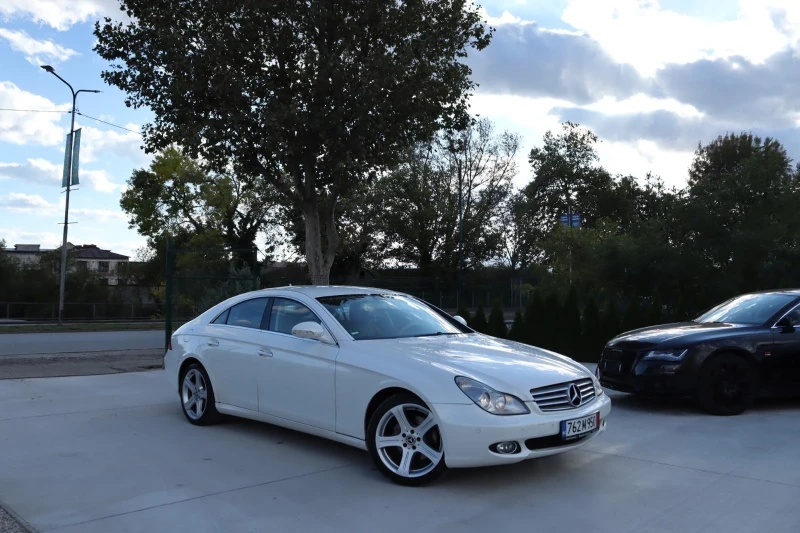 Mercedes-Benz CLS 320 БЯЛА ПЕРЛА* Подгрев/Обдухване* NAVI* , снимка 2 - Автомобили и джипове - 52003810