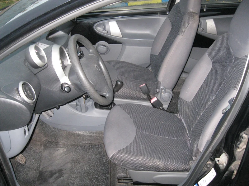 Peugeot 107, снимка 11 - Автомобили и джипове - 52308033