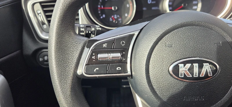 Kia Ceed 89 000km. 1.6 CRDi (115 Hp), снимка 12 - Автомобили и джипове - 52411197
