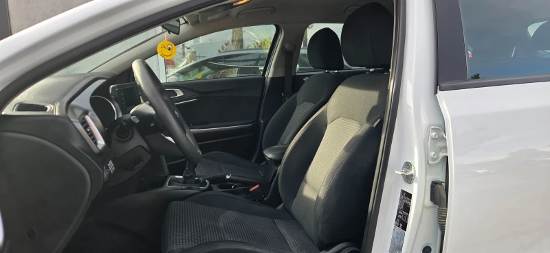 Kia Ceed 89 000km. 1.6 CRDi (115 Hp), снимка 8 - Автомобили и джипове - 52411197