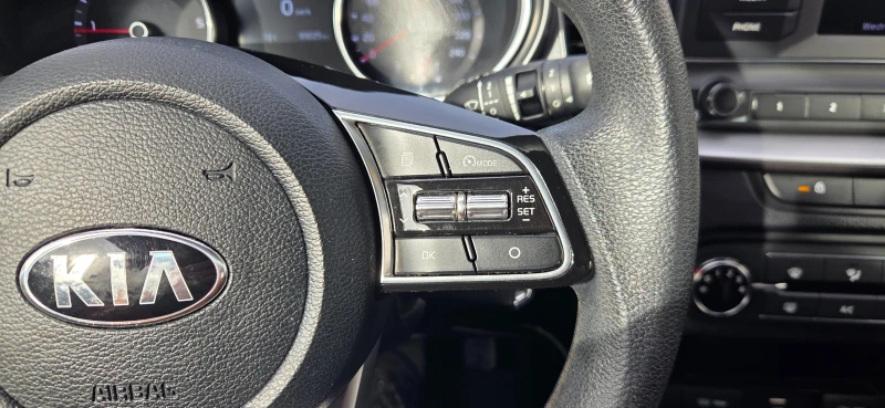Kia Ceed 89 000km. 1.6 CRDi (115 Hp), снимка 13 - Автомобили и джипове - 52411197