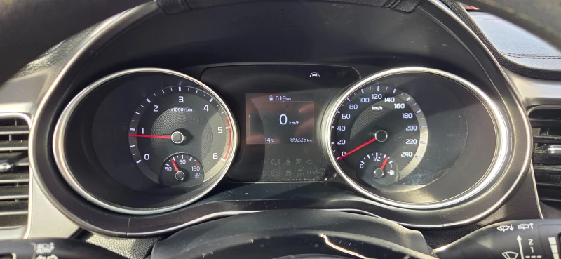 Kia Ceed 89 000km. 1.6 CRDi (115 Hp), снимка 11 - Автомобили и джипове - 52411197