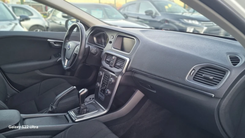 Volvo V40 2.0 i kinetic Навигация Камера, снимка 10 - Автомобили и джипове - 52419702
