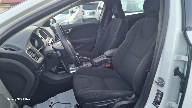 Volvo V40 2.0 i kinetic Навигация Камера, снимка 9 - Автомобили и джипове - 52419702