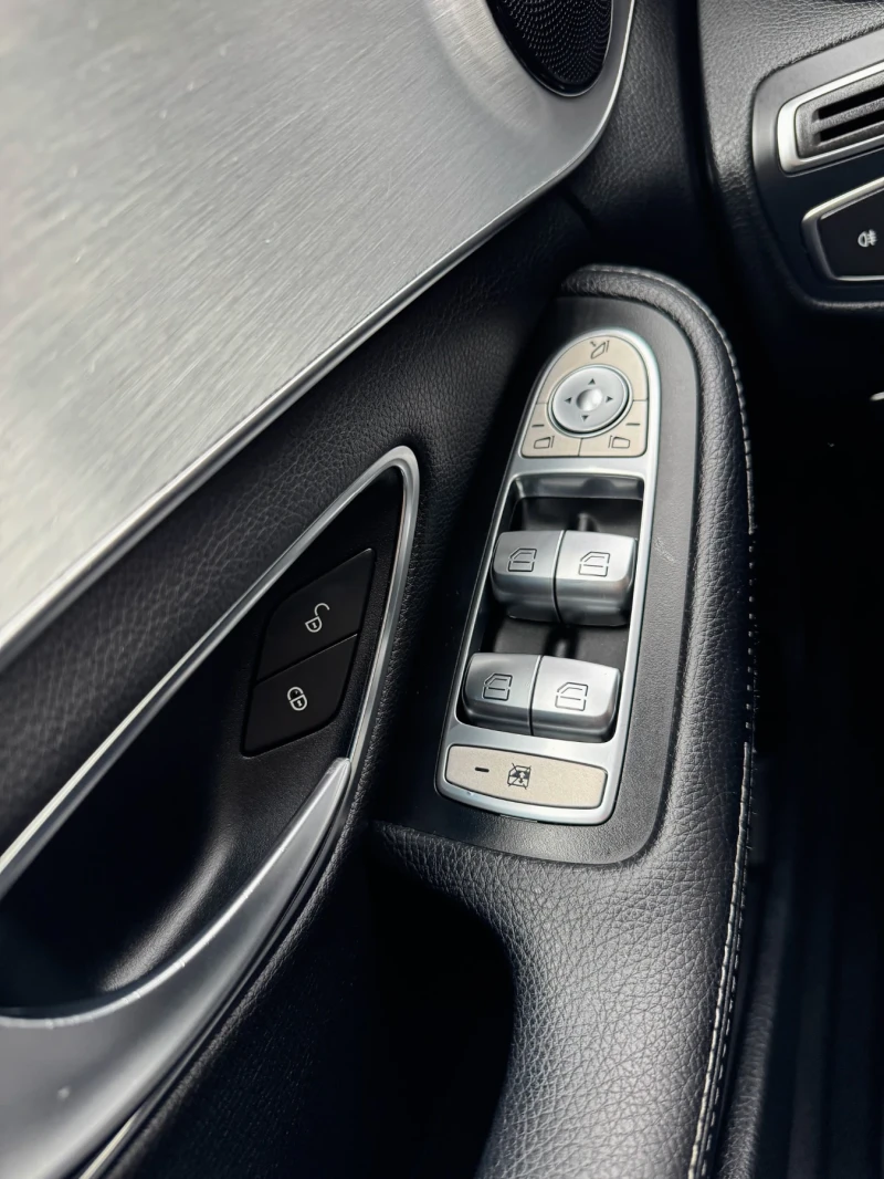 Mercedes-Benz C 220, снимка 13 - Автомобили и джипове - 53125331