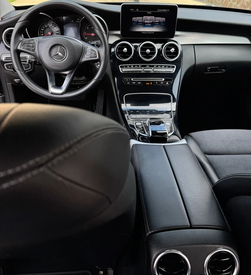 Mercedes-Benz C 220, снимка 9 - Автомобили и джипове - 53125331