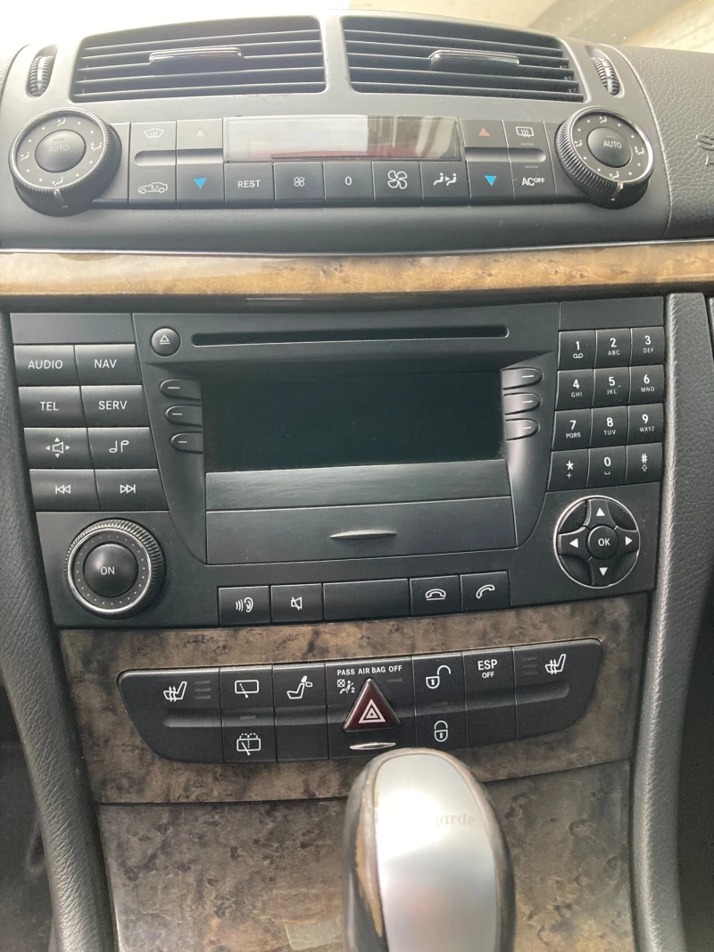 Mercedes-Benz E 280 CDI, снимка 7 - Автомобили и джипове - 53265384