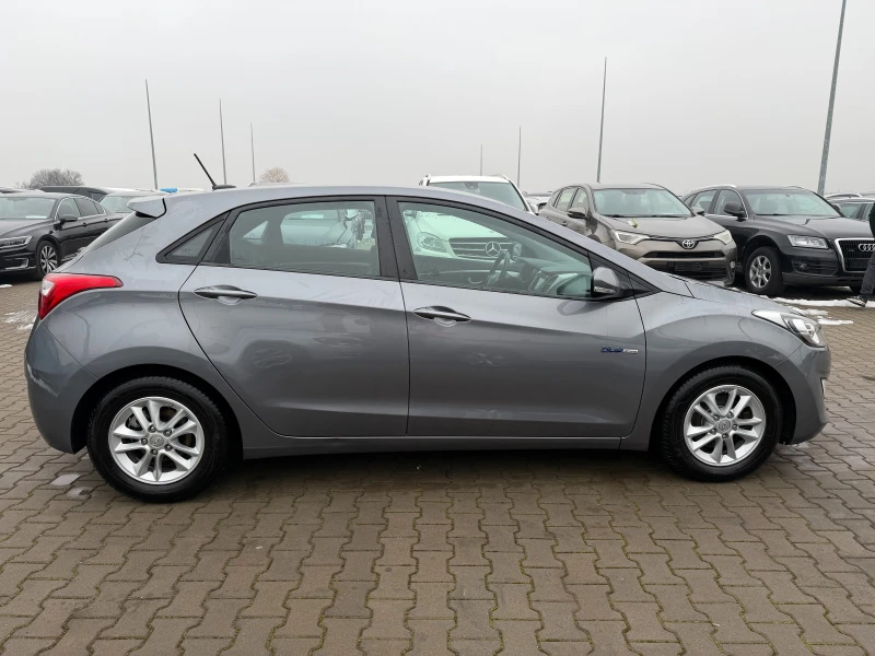 Hyundai I30 1.6CRDI NAVI/KAMERA EURO 5, снимка 5 - Автомобили и джипове - 53201691
