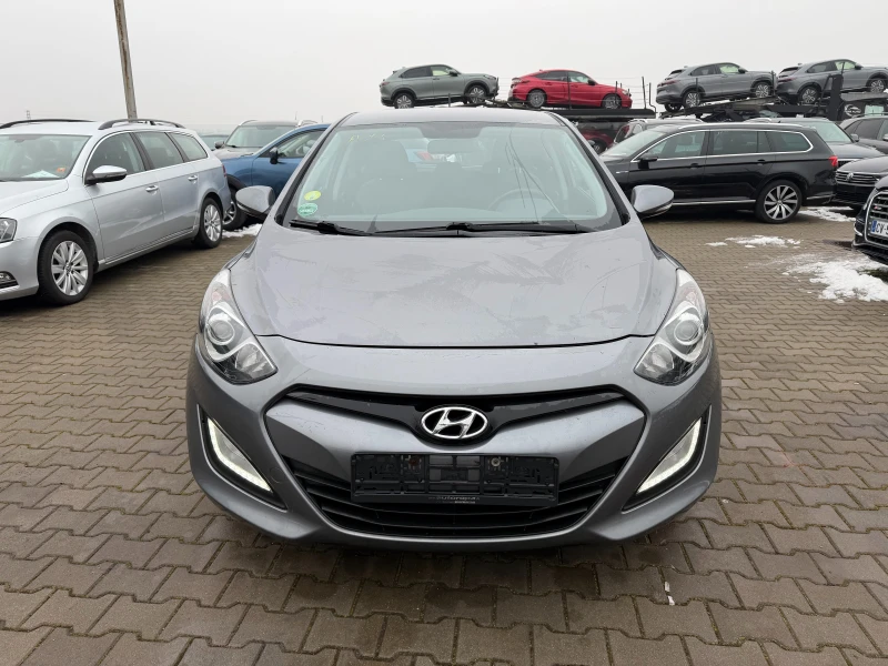 Hyundai I30 1.6CRDI NAVI/KAMERA EURO 5, снимка 3 - Автомобили и джипове - 53201691