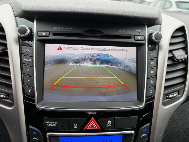 Hyundai I30 1.6CRDI NAVI/KAMERA EURO 5, снимка 13 - Автомобили и джипове - 53201691