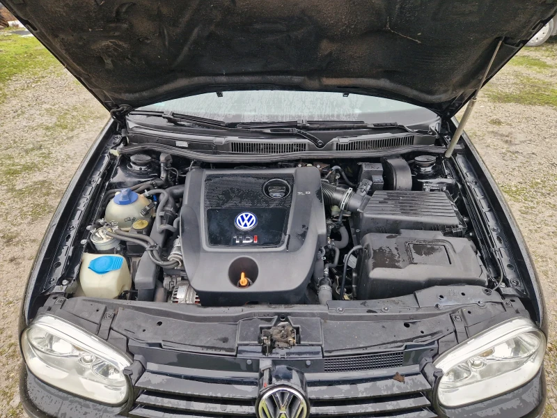 VW Golf 1.9TDI, 100кс, 02г, 5вр.Италия-БЕЗ РЪЖДИ , снимка 16 - Автомобили и джипове - 53562180