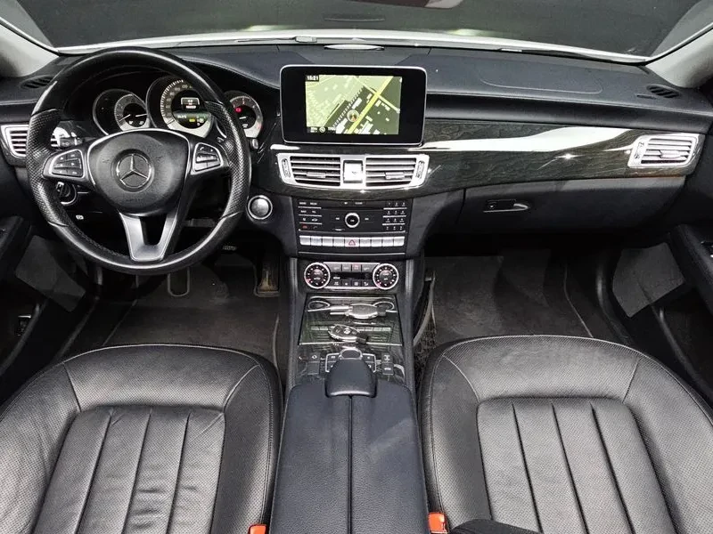 Mercedes-Benz CLS 350 D 4Matic, снимка 7 - Автомобили и джипове - 55939996